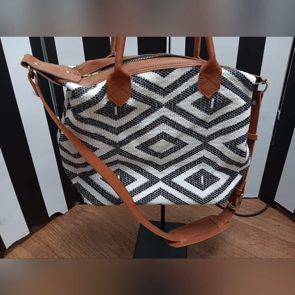 Tribe Alive Woven Purse - Picture 2 of 7